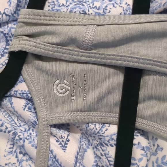 Champion - Picture 5 of 6